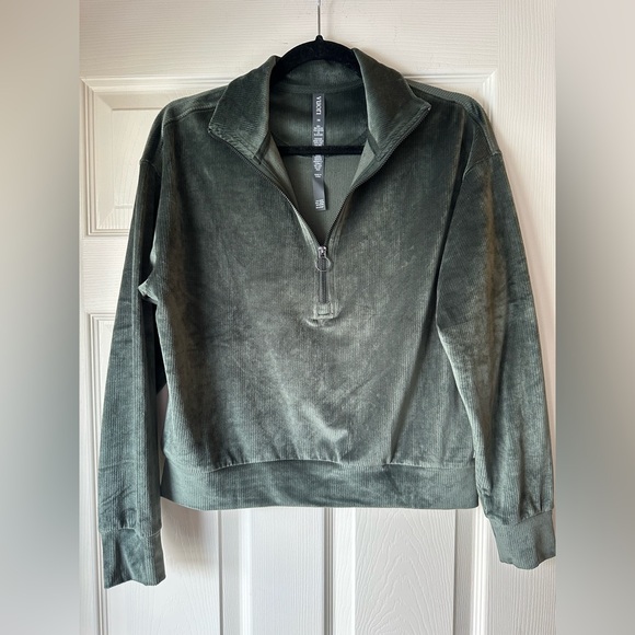 Vuori Haven Half-Zip - Picture 3 of 5